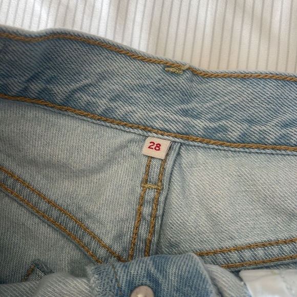 Levis 501 Shorts - Picture 3 of 4